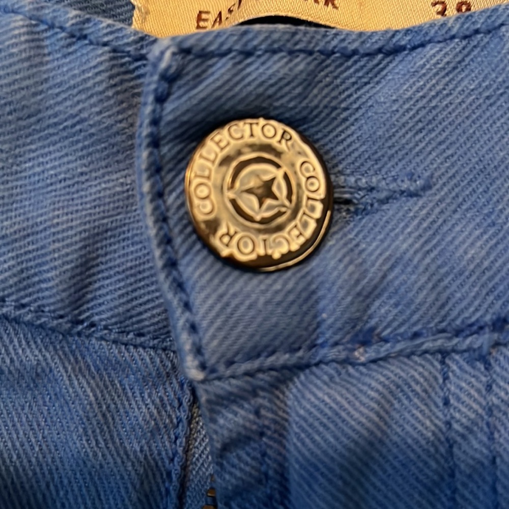 Blue Jeans - Picture 6 of 8